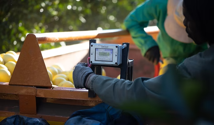 LoadAssist Neo in-field picking and weighing
